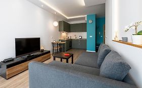 Mye Apartments - Ilumino